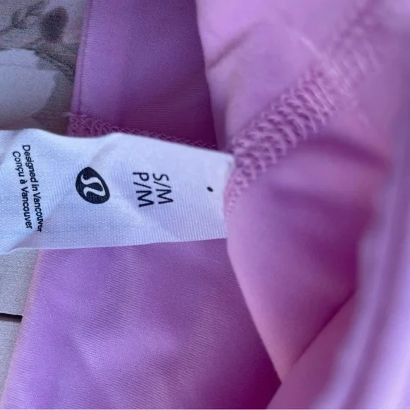 Lululemon athletica top - Picture 5 of 6